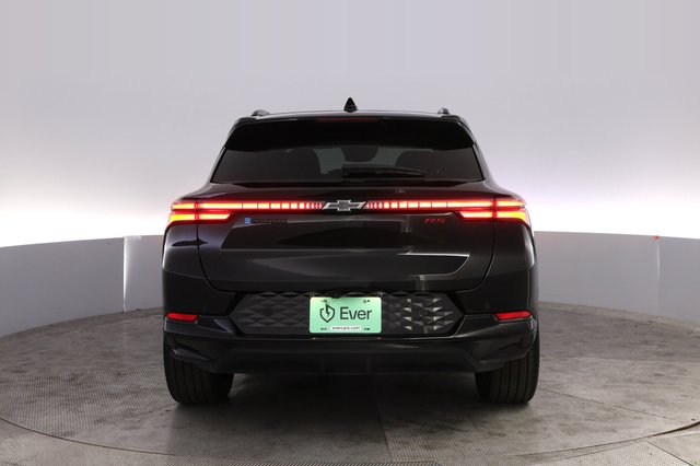 2024 Chevrolet Equinox EV — photo 12 of 21