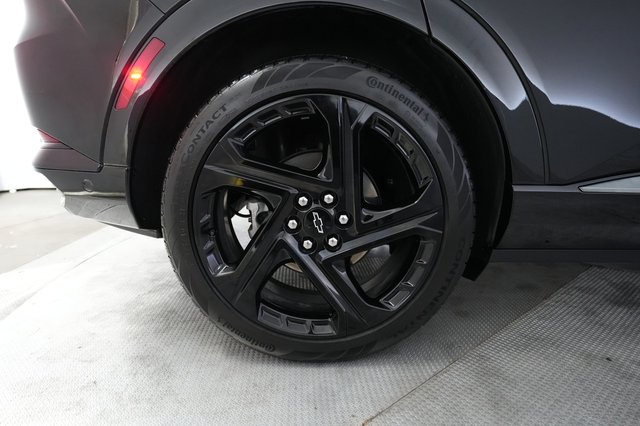 2024 Chevrolet Equinox EV — photo 17 of 21