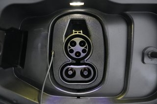 2024 Chevrolet Equinox EV — photo 8 of 21