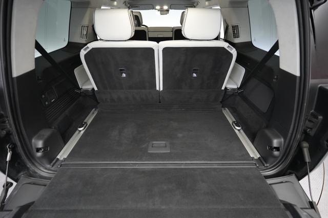 2024 Rivian R1S — photo 6 of 24