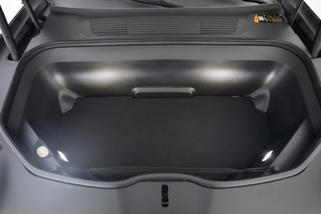 2024 Rivian R1S — photo 22 of 24