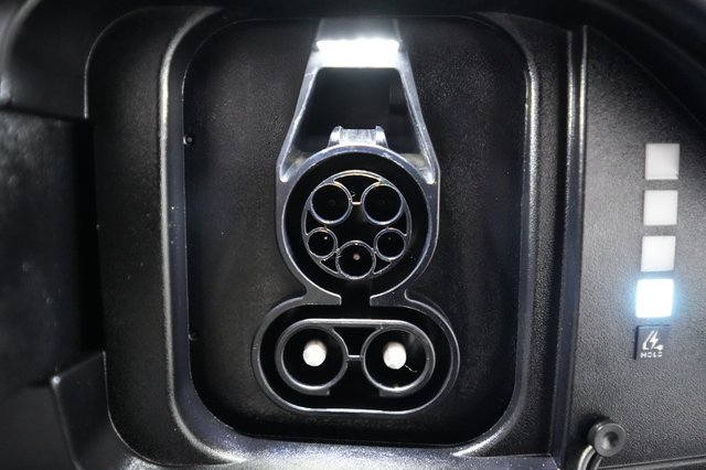 2024 Hyundai Kona Electric — photo 8 of 22