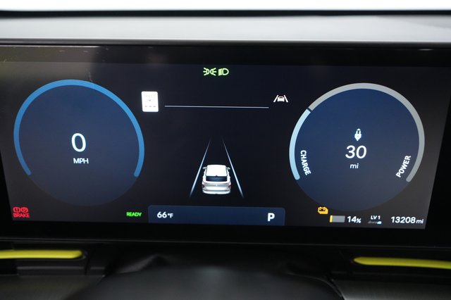 2024 Hyundai Kona Electric — photo 5 of 22