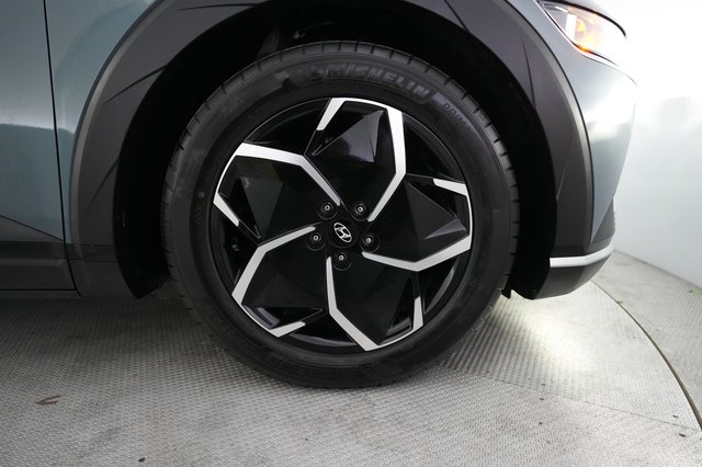 2024 Hyundai IONIQ 5 — photo 16 of 21