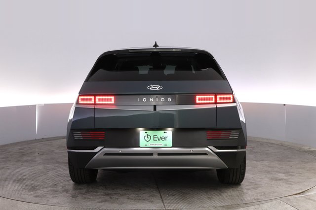 2024 Hyundai IONIQ 5 — photo 12 of 21