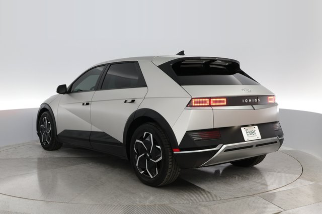 2023 Hyundai IONIQ 5 — photo 11 of 28