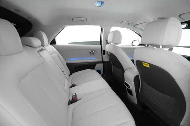 2023 Hyundai IONIQ 5 — photo 4 of 28