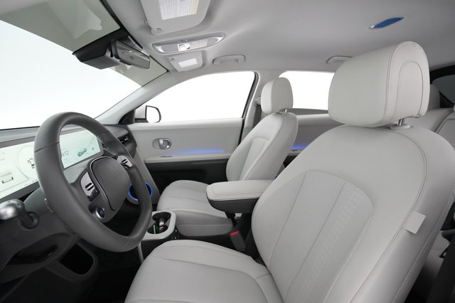2023 Hyundai IONIQ 5 — photo 18 of 28