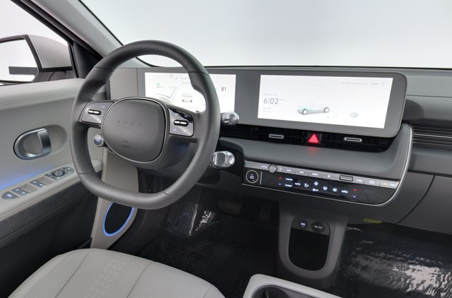 2023 Hyundai IONIQ 5 — photo 3 of 28