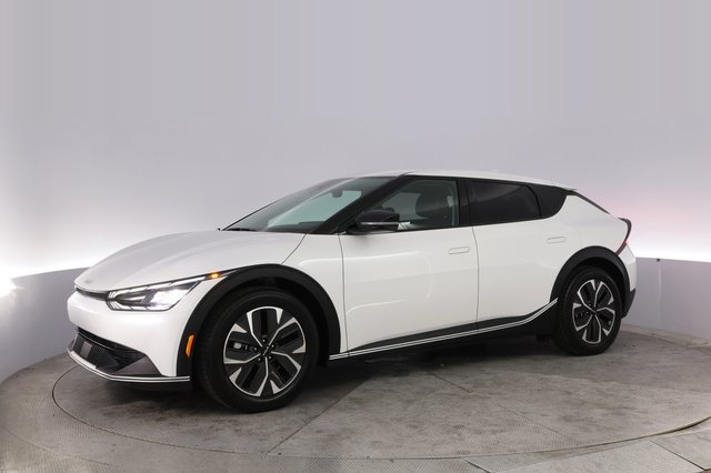 2024 Kia EV6 — photo 14 of 21