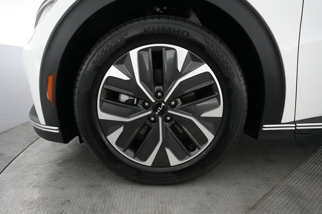 2024 Kia EV6 — photo 15 of 21