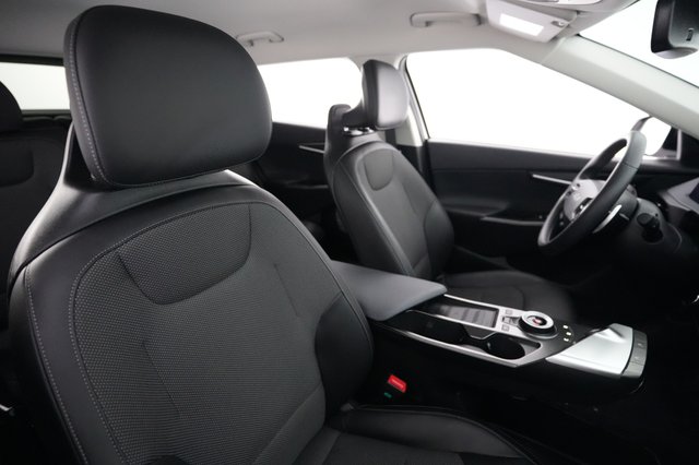 2024 Kia EV6 — photo 18 of 21