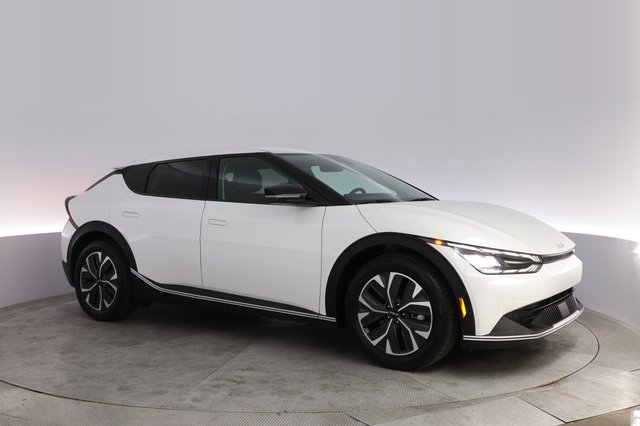 2024 Kia EV6 — photo 11 of 21