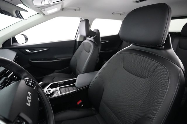 2024 Kia EV6 — photo 3 of 21