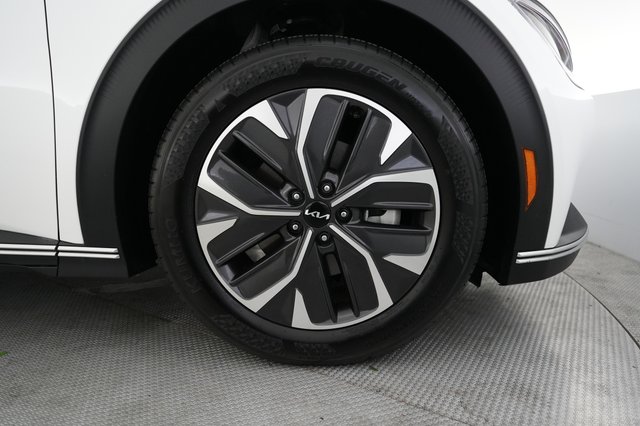 2024 Kia EV6 — photo 16 of 21