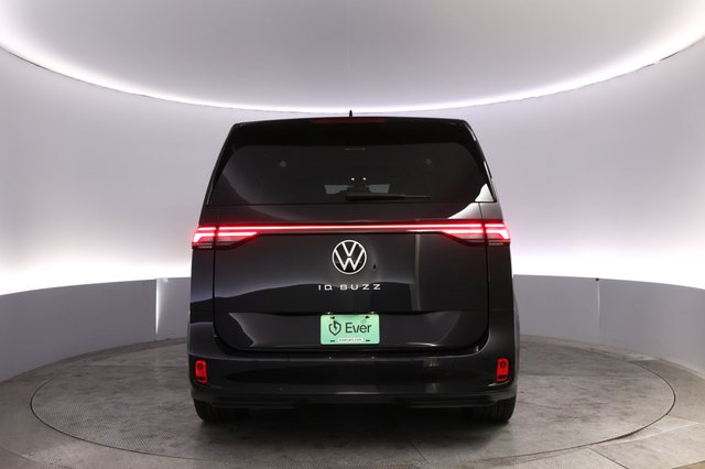 2025 Volkswagen ID.Buzz — photo 12 of 25