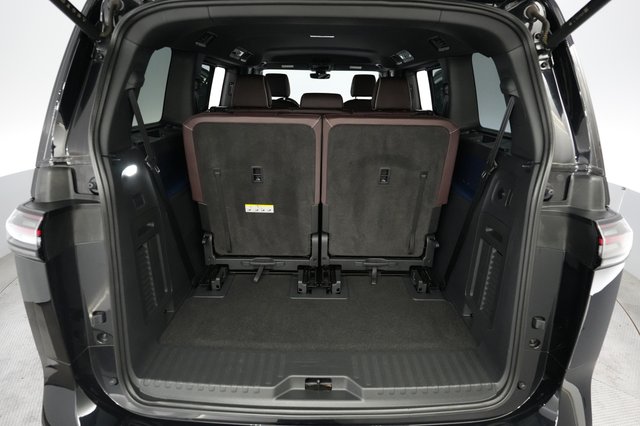 2025 Volkswagen ID.Buzz — photo 6 of 25