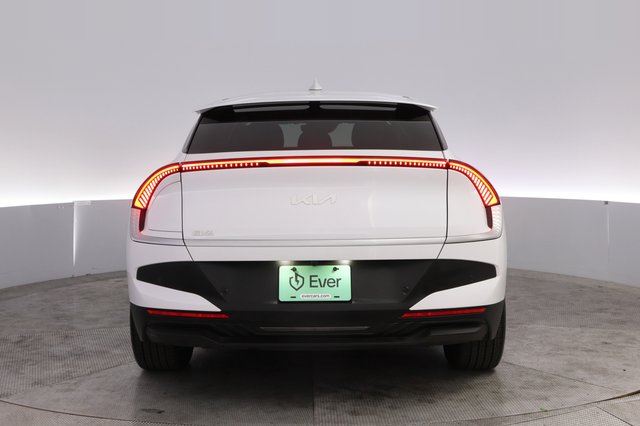 2025 Kia EV6 — photo 12 of 24