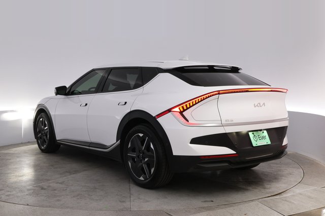 2025 Kia EV6 — photo 13 of 24