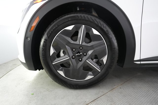 2025 Kia EV6 — photo 15 of 24
