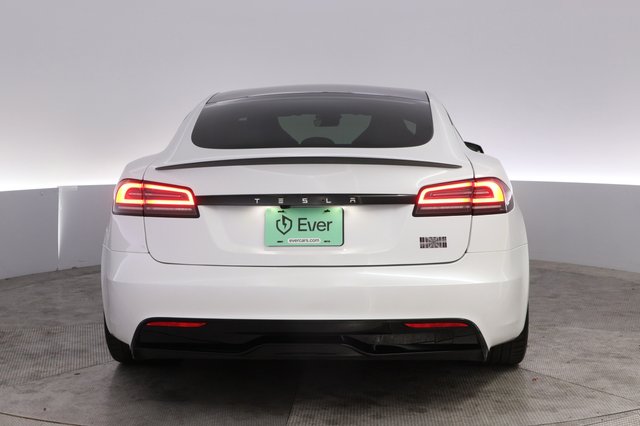 2025 Tesla Model S — photo 12 of 22