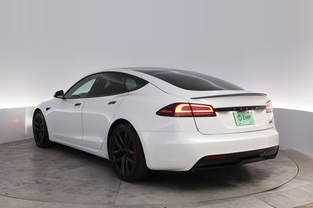 2025 Tesla Model S — photo 13 of 22