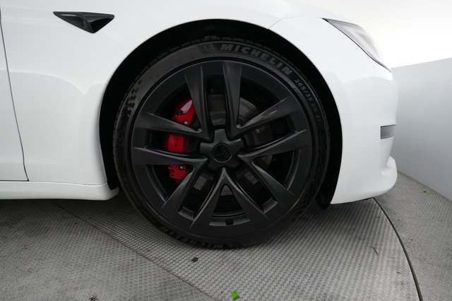 2025 Tesla Model S — photo 16 of 22