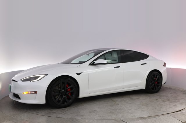 2025 Tesla Model S — photo 14 of 22