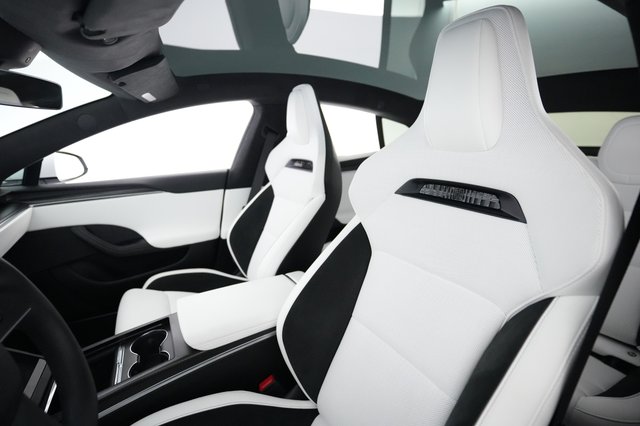 2025 Tesla Model S — photo 3 of 22