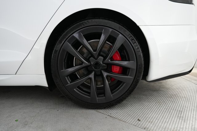 2025 Tesla Model S — photo 7 of 22