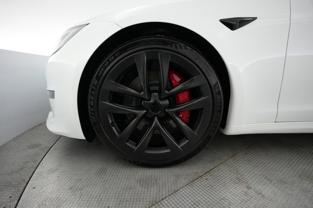 2025 Tesla Model S — photo 15 of 22