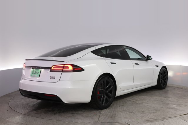2025 Tesla Model S — photo 2 of 22
