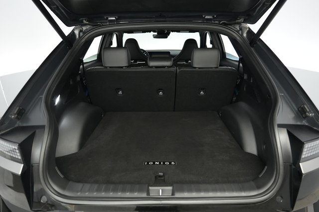 2025 Hyundai IONIQ 5 — photo 6 of 23