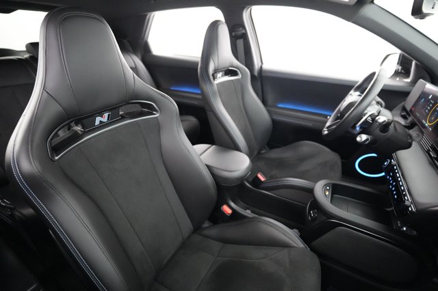2025 Hyundai IONIQ 5 — photo 18 of 23