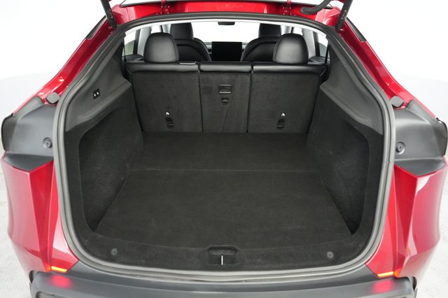 2026 Tesla Model Y — photo 6 of 21
