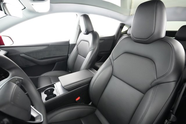 2026 Tesla Model Y — photo 3 of 21