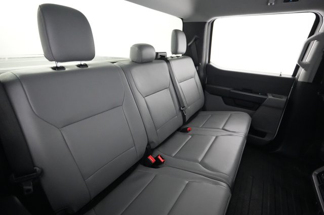 2022 Ford F-150 Lightning — photo 4 of 15
