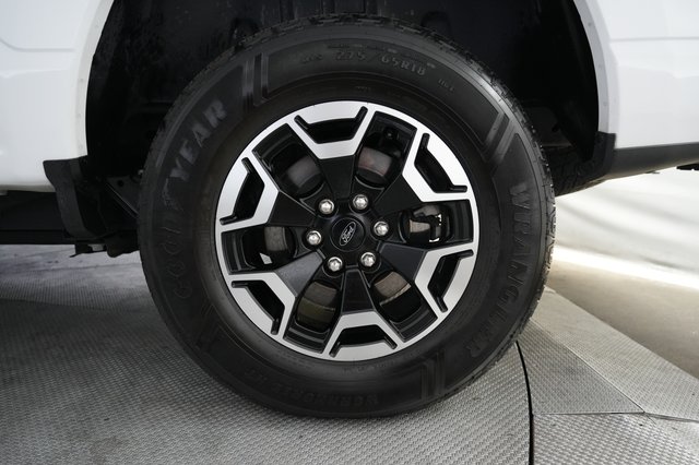 2022 Ford F-150 Lightning — photo 7 of 15