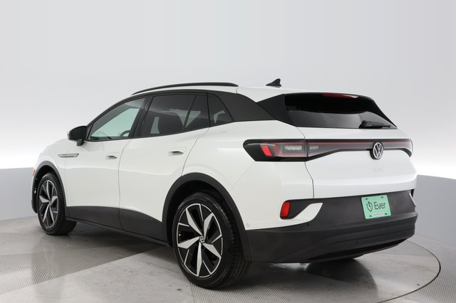 2025 Volkswagen ID.4 — photo 11 of 18
