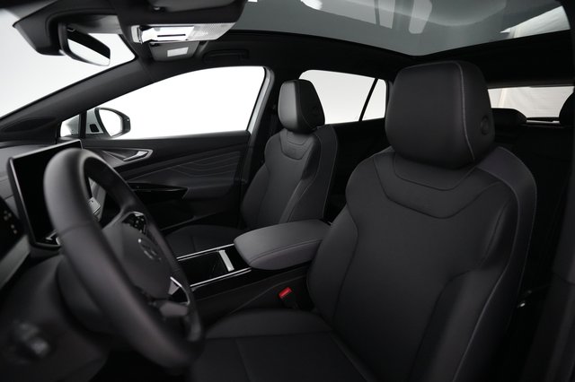 2025 Volkswagen ID.4 — photo 3 of 18