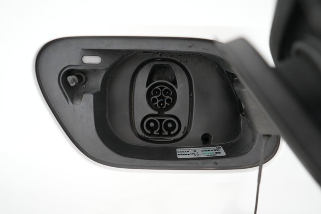 2025 Volkswagen ID.4 — photo 8 of 18