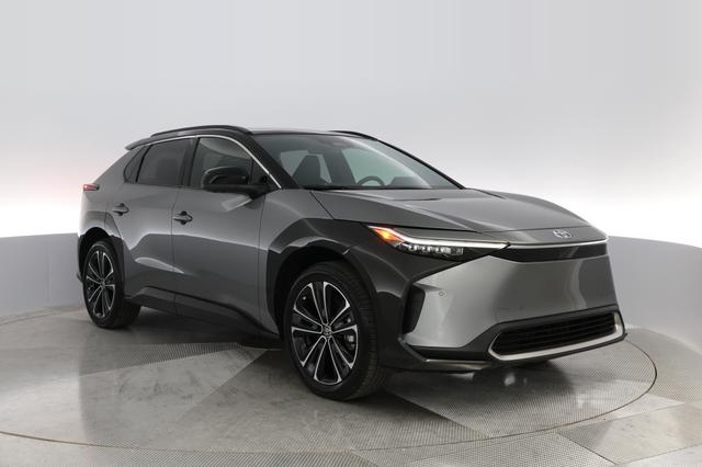 2024 Toyota bZ4X — photo 7 of 29