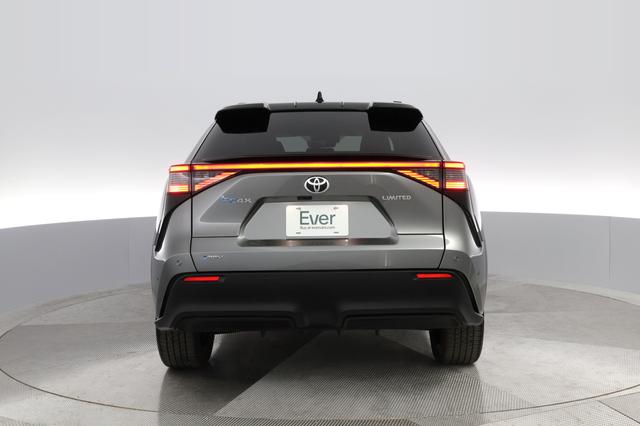 2024 Toyota bZ4X — photo 10 of 29