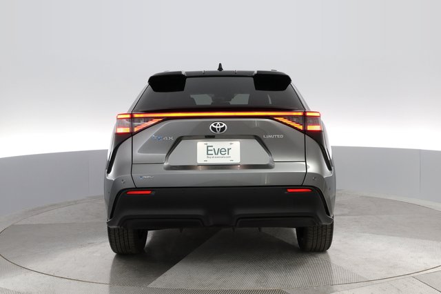 2024 Toyota bZ4X — photo 10 of 29