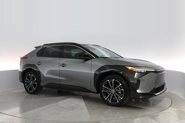 2024 Toyota bZ4X — photo 8 of 29