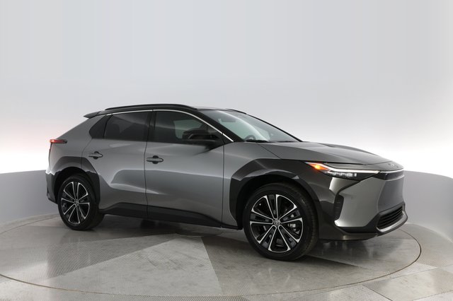 2024 Toyota bZ4X — photo 8 of 29