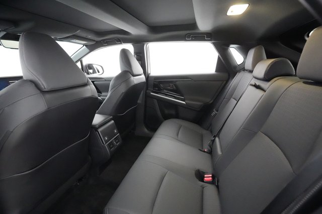 2024 Toyota bZ4X — photo 19 of 29