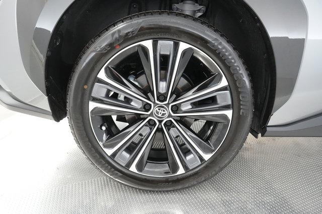 2024 Toyota bZ4X — photo 16 of 29