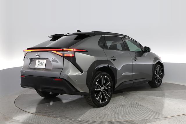 2024 Toyota bZ4X — photo 9 of 29