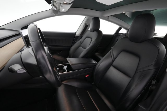 2018 Tesla Model 3 — photo 3 of 26